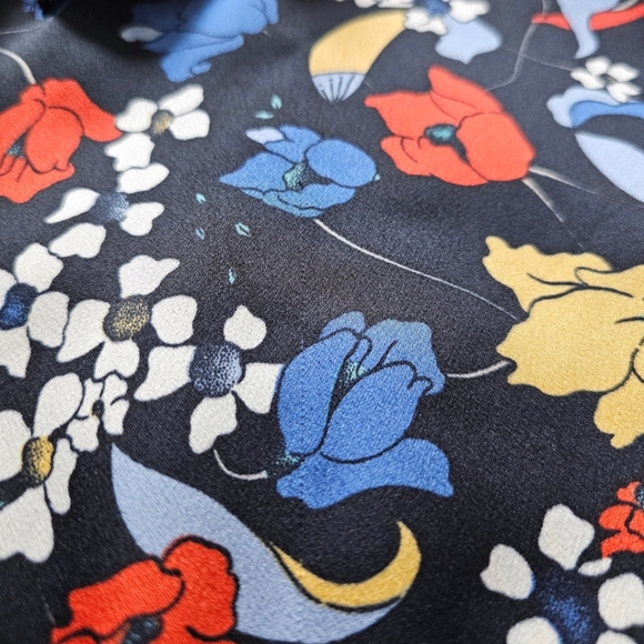 Girls Size 5 Berry Berry High Collar Floral Ruffled Lettuce Edge Top- Korean - Picture 7 of 8